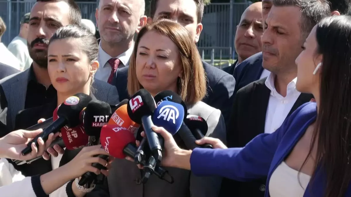 “Para Sayma” Davası Ertelendi… Çiftci: “Maalesef Yargının Yine Siyaset Üzerinde Maşa Olarak Kullanıldığı Bir Yargılama Sürecini İzledik”