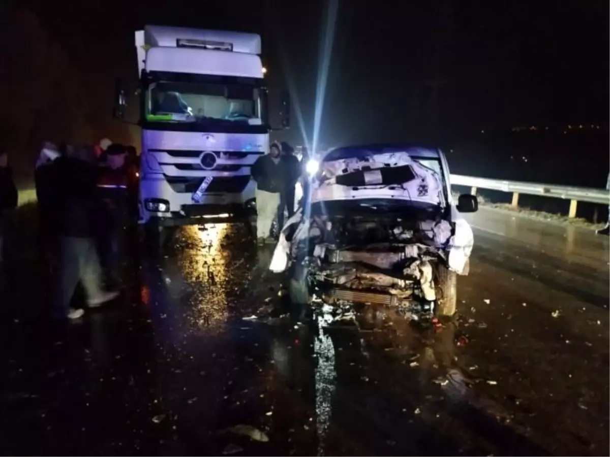 Sinop’ta Feci Trafik Kazası: 2 Ölü, 2 Yaralı