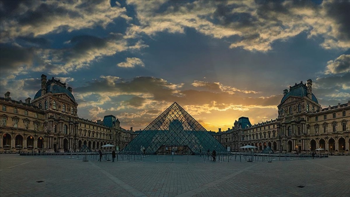 Paris’in ünlü Louvre Müzesi yenilenme sürecine girecek