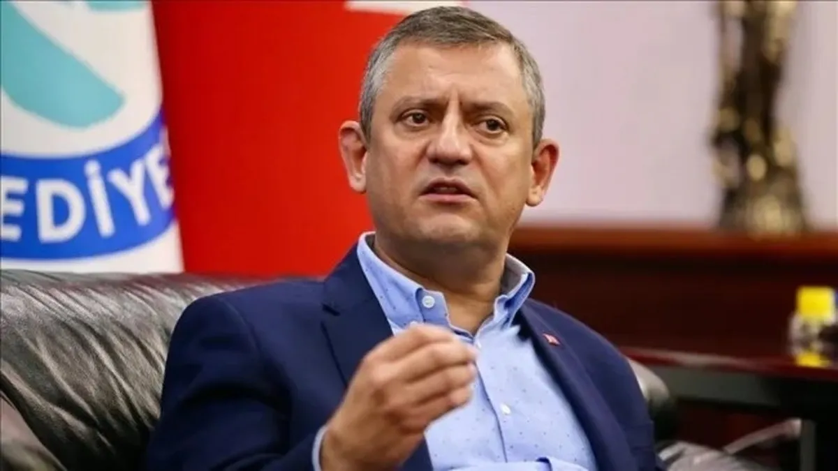CHP kurultayı için üçüncü aday Berhan Şimşek! İşte Özgür Özel’in 6 Nisan’daki iki rakibi: Ümit Uysal ve Berhan Şimşek…